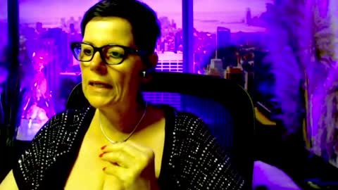 Snapshot of mollysun chatting on June 2026 06:06:01 PM MollySun Nina Randmann online show from June 2026 06:06:01 PM