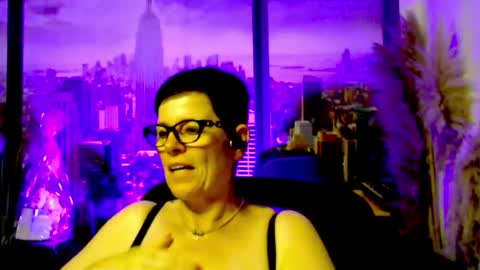 Snapshot of mollysun chatting on July 2026 04:01:02 PM MollySun Nina Randmann online show from July 2026 04:01:02 PM