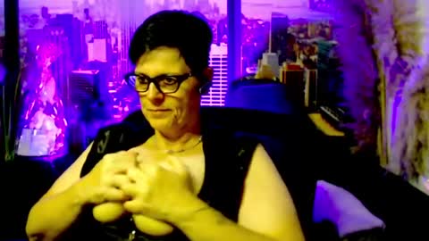 Snapshot of mollysun chatting on July 2026 04:31:02 PM MollySun Nina Randmann online show from July 2026 04:31:02 PM