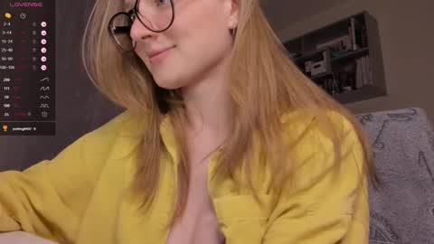 mollytucker online show from September 2025 05:49:01 PM