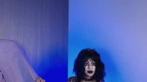 mollyycrystal online show from November 2025 04:18:02 PM