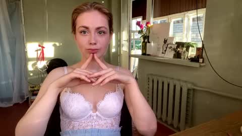 Snapshot of molyangel chatting on June 2026 03:39:02 PM Oksana online show from June 2026 03:39:02 PM