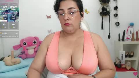 Snapshot of mom_17 chatting on May 2026 11:01:04 PM Celeste online show from May 2026 11:01:04 PM