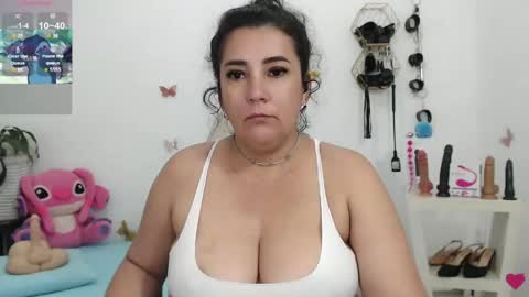 Snapshot of mom_17 chatting on May 2026 05:42:01 PM Celeste online show from May 2026 05:42:01 PM