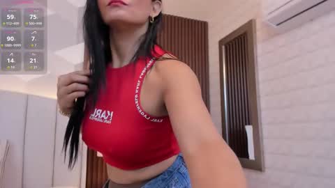 Snapshot of mommy_naughty_ chatting on October 2025 11:27:02 AM Letty Smith online show from October 2025 11:27:02 AM