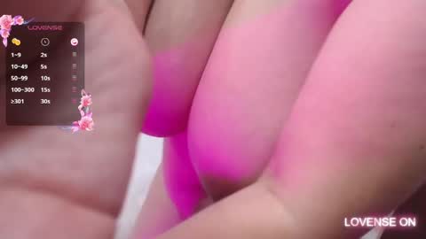 Snapshot of mommyissuess_ chatting on March 2025 02:15:01 AM Daphne online show from March 2025 02:15:01 AM