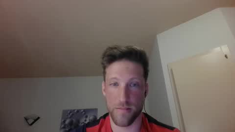 Snapshot of moms_little_monster chatting on December 2024 03:54:02 PM moms_little_monster online show from December 2024 03:54:02 PM