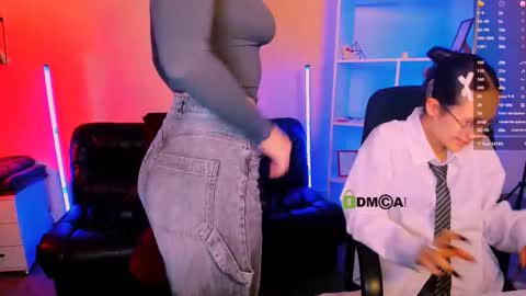 Mona  online show from November 2025 08:16:01 PM