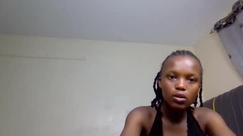 Mona online show from September 2025 01:05:02 AM