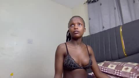 Mona online show from September 2025 12:18:02 PM