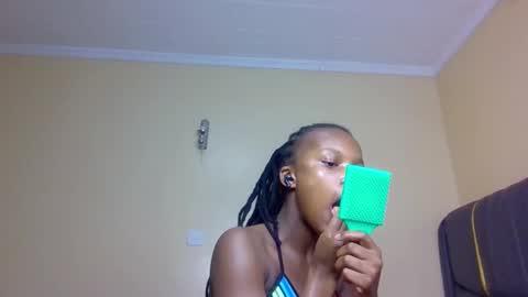 Mona online show from November 2025 02:10:02 AM