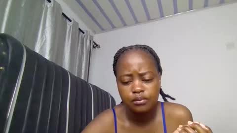 Mona online show from December 2025 02:08:02 AM