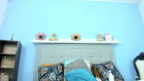 Snapshot of monalinda220 chatting on October 2025 02:51:02 PM paola online show from October 2025 02:51:02 PM