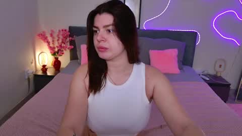 moneyforpeaches online show from June 2026 06:09:01 PM