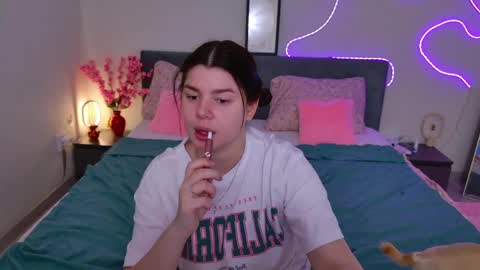 moneyforpeaches online show from June 2026 03:03:02 PM