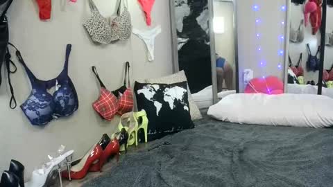 Monica online show from June 2026 09:15:01 PM