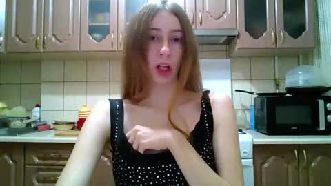 Monica online show from December 2025 10:06:01 PM