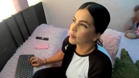 monicaharrison online show from April 2026 03:50:01 PM