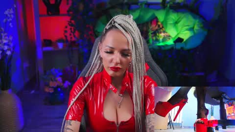 Snapshot of monicamaxwel chatting on January 2025 12:18:01 PM Monika online show from January 2025 12:18:01 PM