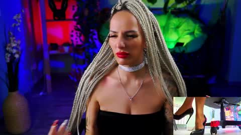 Snapshot of monicamaxwel chatting on January 2025 01:53:01 PM Monika online show from January 2025 01:53:01 PM