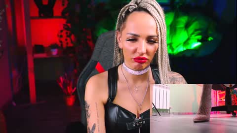 Snapshot of monicamaxwel chatting on January 2025 05:02:02 PM Monika online show from January 2025 05:02:02 PM