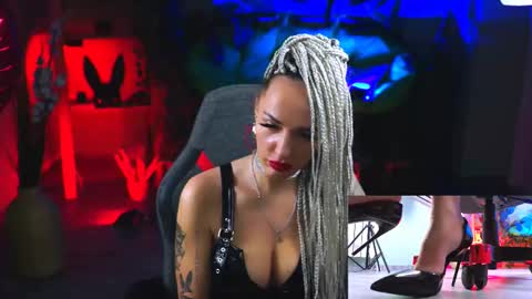 Snapshot of monicamaxwel chatting on February 2025 03:08:01 PM Monika online show from February 2025 03:08:01 PM