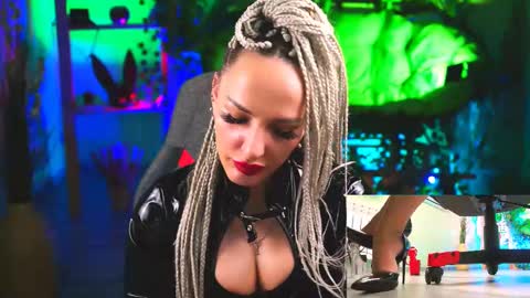 Snapshot of monicamaxwel chatting on February 2025 06:41:02 PM Monika online show from February 2025 06:41:02 PM