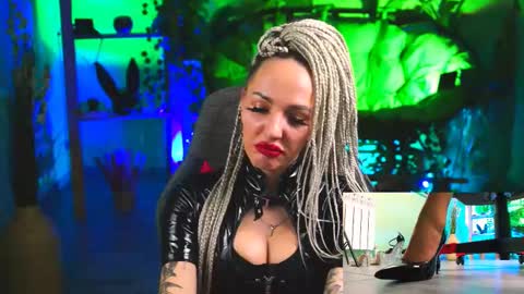 Snapshot of monicamaxwel chatting on March 2025 06:32:01 PM Monika online show from March 2025 06:32:01 PM