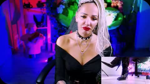 Snapshot of monicamaxwel chatting on September 2025 11:03:01 AM Monika online show from September 2025 11:03:01 AM