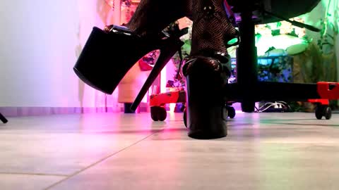 Snapshot of monicamaxwel chatting on October 2025 01:31:02 PM Monika online show from October 2025 01:31:02 PM