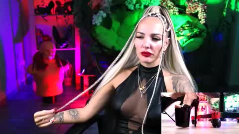 Snapshot of monicamaxwel chatting on October 2025 11:11:01 AM Monika online show from October 2025 11:11:01 AM