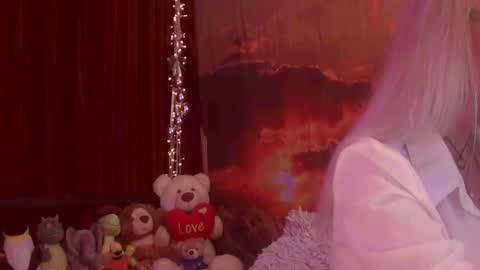 Monika    online show from March 2026 02:06:02 AM