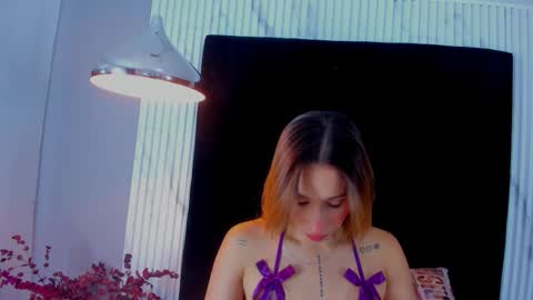 MONIK FOX online show from September 2025 08:08:02 PM