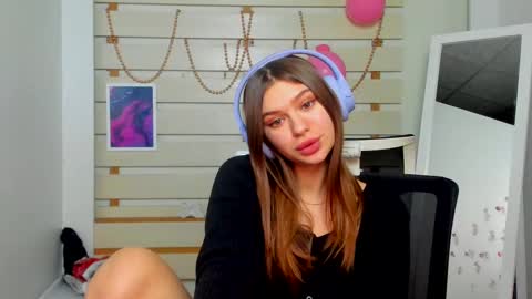 Monika online show from February 2025 12:19:02 AM