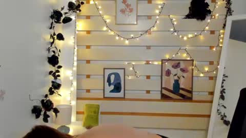 Monika online show from March 2026 11:24:01 AM