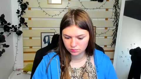 Monika online show from April 2026 12:15:01 PM