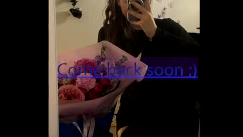 Monika online show from May 2026 02:35:02 PM