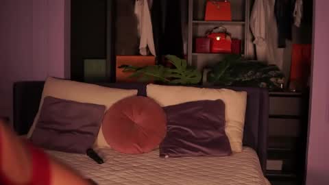 Moni online show from April 2026 03:50:01 AM