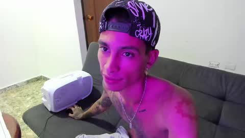 monkeyd_66 online show from January 2025 01:45:02 PM