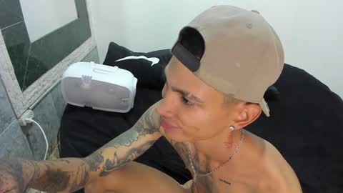 monkeyd_66 online show from February 2025 03:39:01 PM