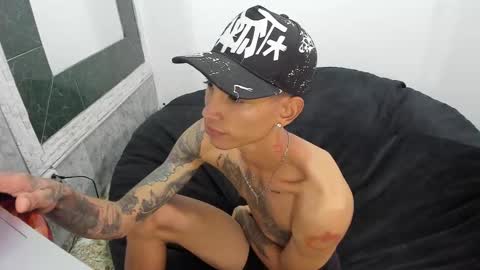 monkeyd_66 online show from February 2025 03:36:02 PM