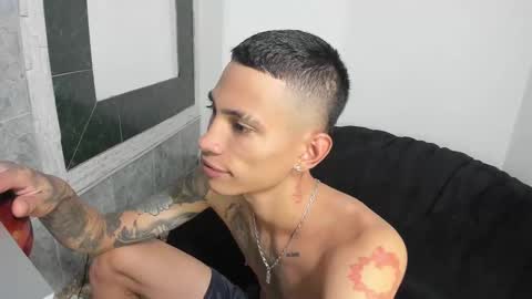 monkeyd_66 online show from February 2025 04:43:02 PM