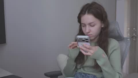 Snapshot of monnymoonn chatting on June 2026 06:46:01 AM Mary online show from June 2026 06:46:01 AM