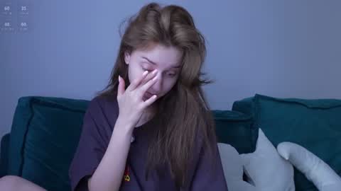 Snapshot of monnymoonn chatting on July 2026 09:15:01 AM Mary online show from July 2026 09:15:01 AM