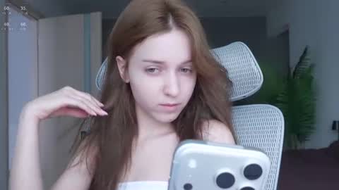 Snapshot of monnymoonn chatting on July 2026 05:39:01 AM Mary online show from July 2026 05:39:01 AM