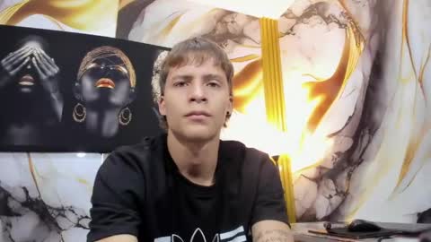 Snapshot of mono_blonde chatting on June 2026 11:34:01 AM mono_blonde online show from June 2026 11:34:01 AM