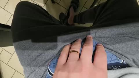 Snapshot of monoi2010 chatting on March 2026 12:45:01 AM Nick online show from March 2026 12:45:01 AM