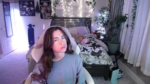 Snapshot of monstrumologist chatting on January 2025 01:27:01 AM Lydia Mooney online show from January 2025 01:27:01 AM