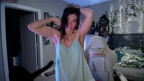 Snapshot of monstrumologist chatting on March 2025 01:11:01 AM Lydia Mooney online show from March 2025 01:11:01 AM