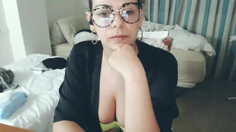 Monse online show from April 2026 08:01:02 PM